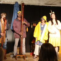 Ich bin das ganze Jahr vergnügt